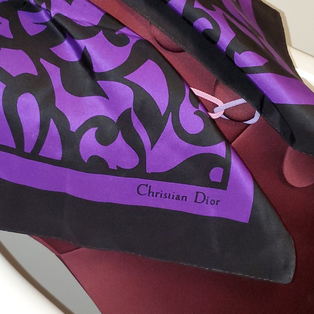 Christian Dior Ladies Slik Scarf. - Picture 7 of 16